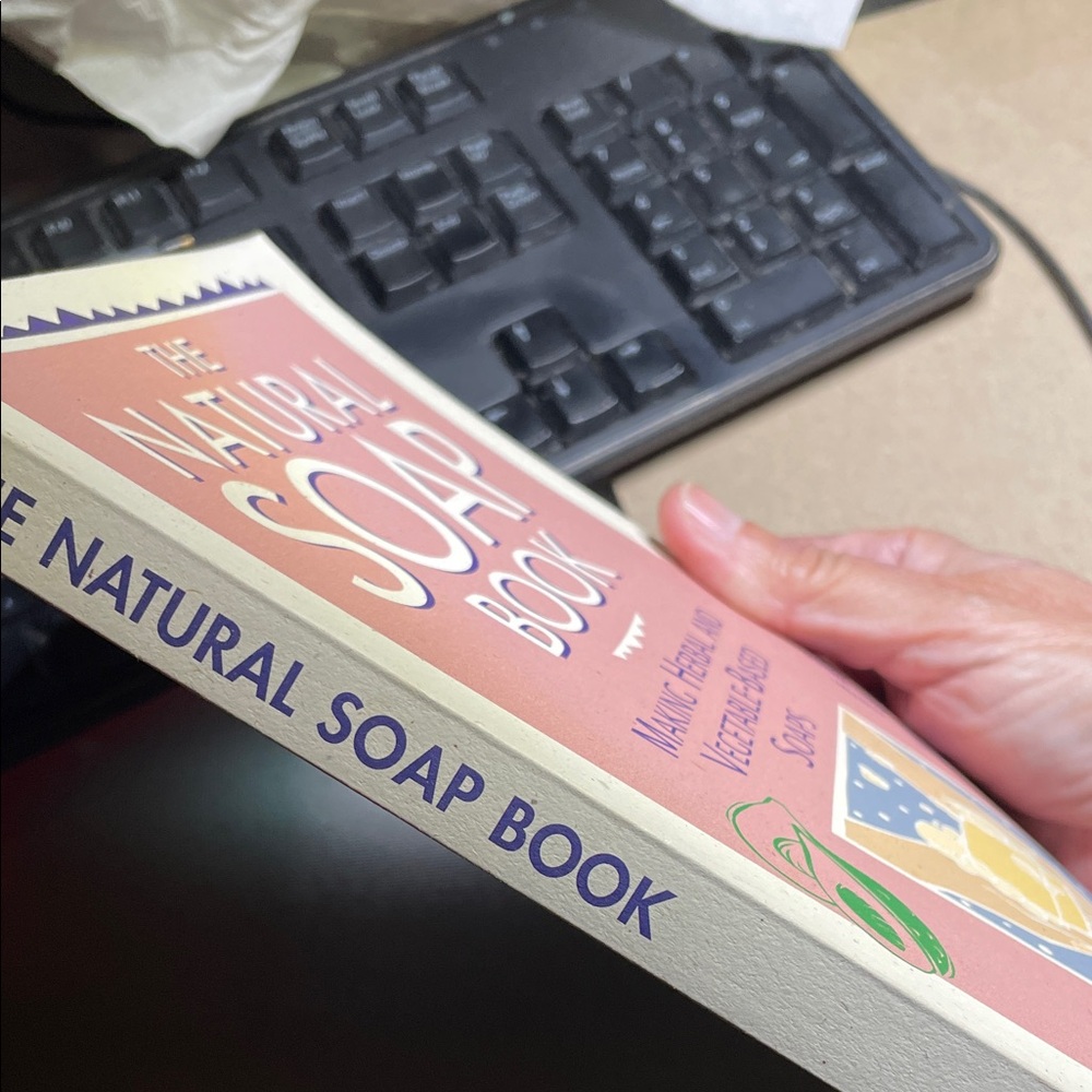 The Natural Soap Book - Picture 5 of 6